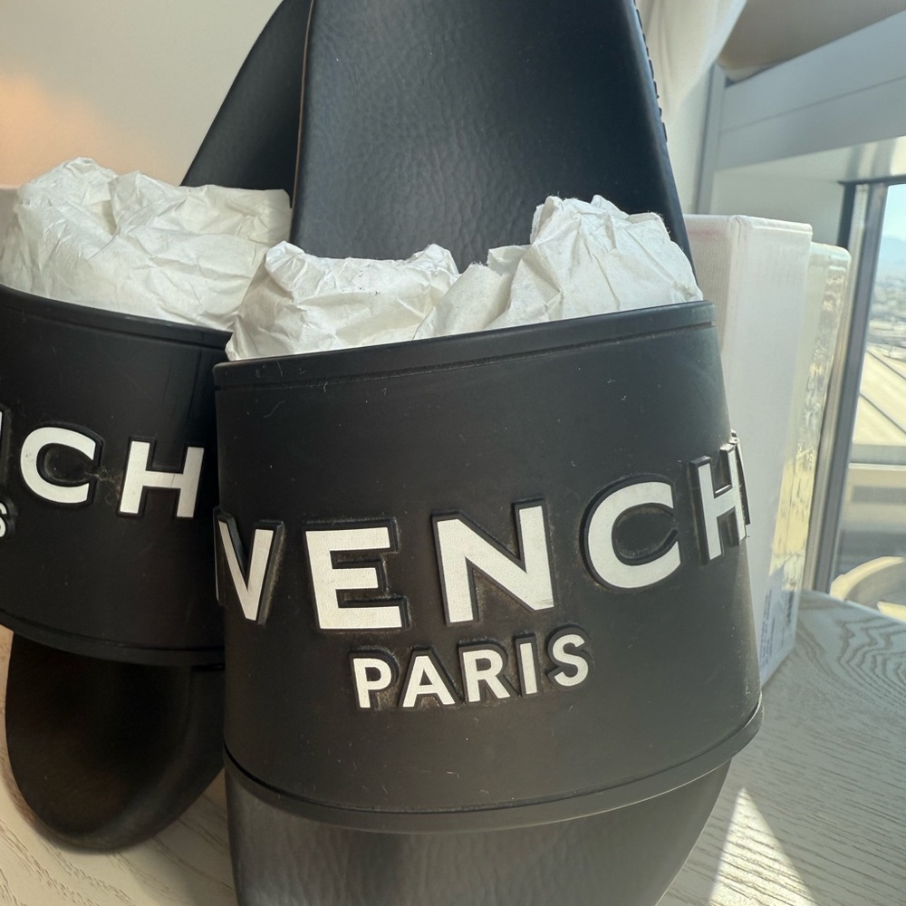 Givenchy Black Logo Slides (Authentic) - Picture 4 of 7